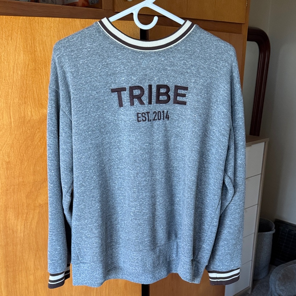 Tribe Kelley Gray Butter Field Crew Retails $110